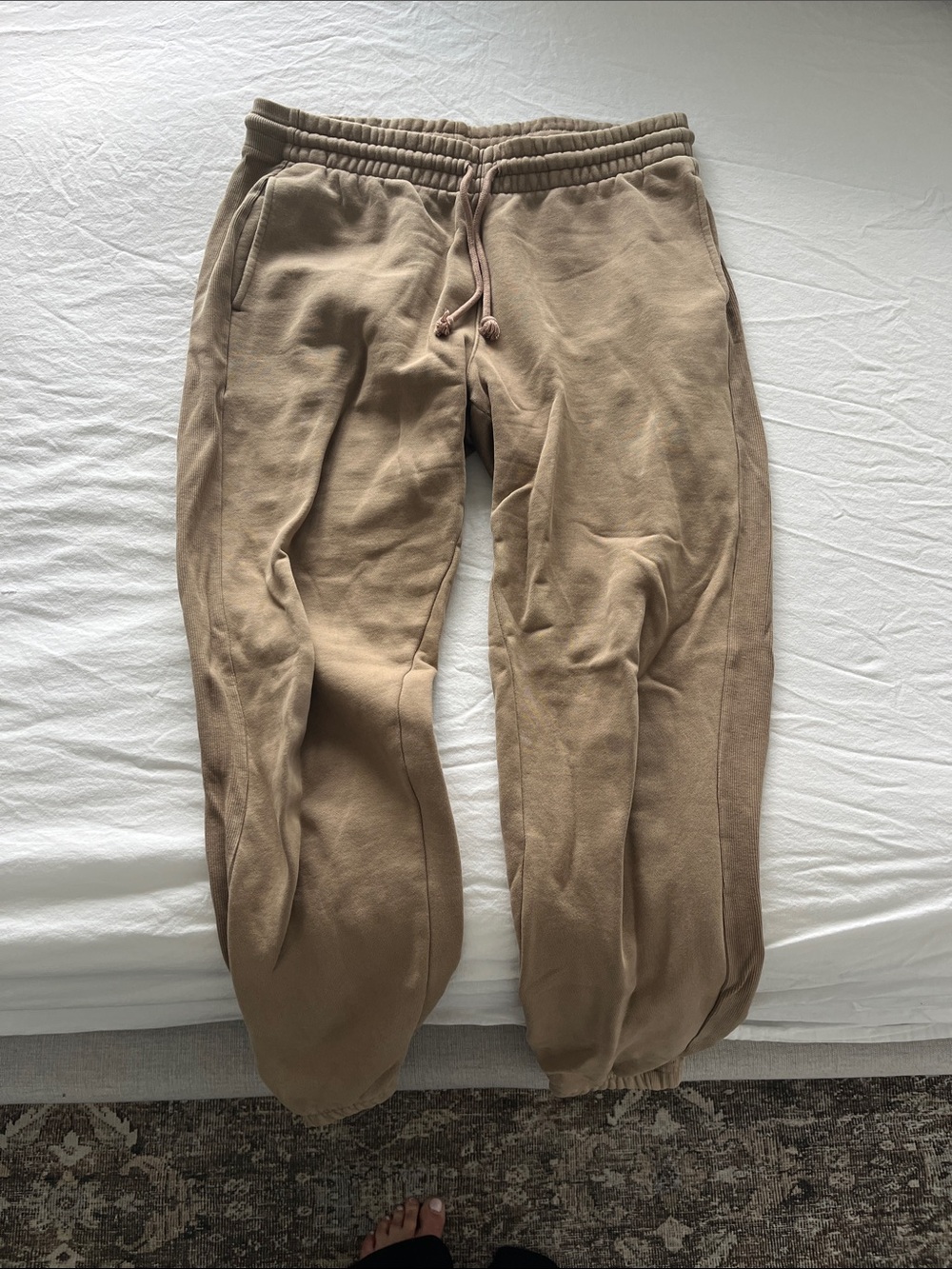 Aritzia boyfriend sweatpants